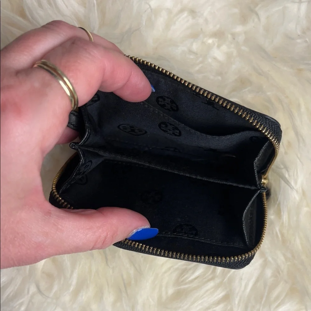 Tory Burch compact tory